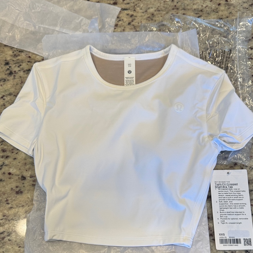 Tight-Fit Cropped Shelf-Bra T-Shirt
Light Support